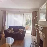 Ubytování v soukromí Single In A Charming With The Terrace In Sandymount *