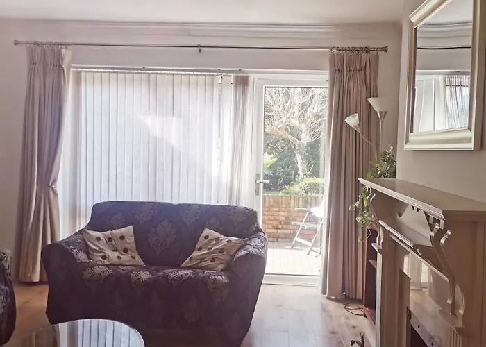 Rum i privatbostad Single In Charming With The Terrace And The Cat In Sandymount *