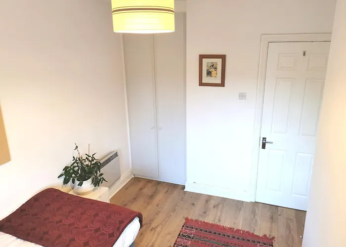 Ubytování v soukromí Single In Charming With The Terrace And The Cat In Sandymount